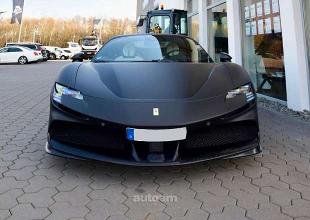 Ferrari SF90