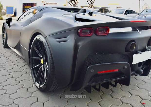 Ferrari SF90