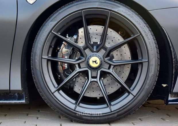 Ferrari SF90