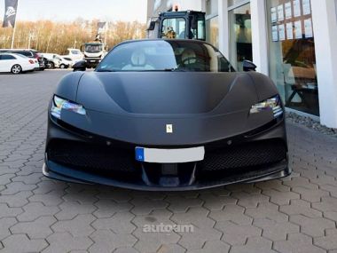 Ferrari SF90  2024 
