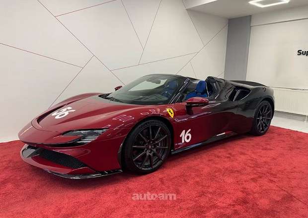 Ferrari SF90