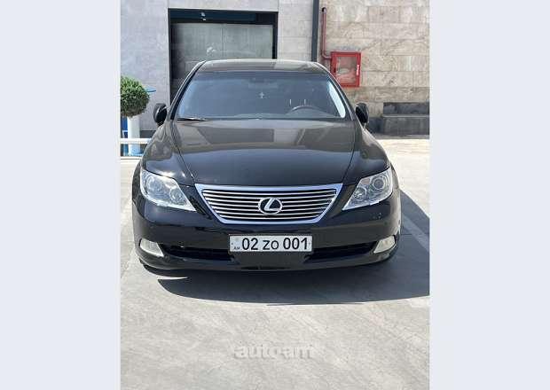 Lexus LS 460