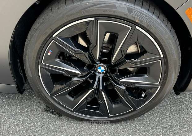 BMW 740