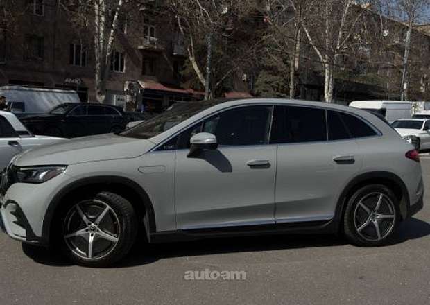 Mercedes-Benz EQE SUV AMG