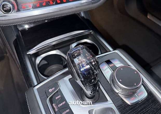 BMW 740 2016 — լուսանկար 8