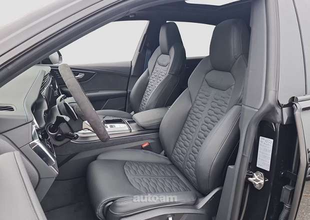 Audi RSQ8