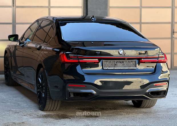 BMW 750