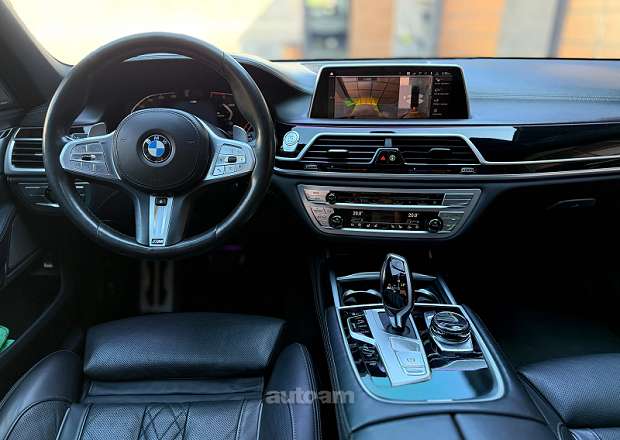 BMW 750