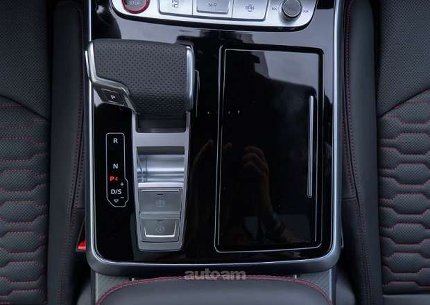 Audi RSQ8