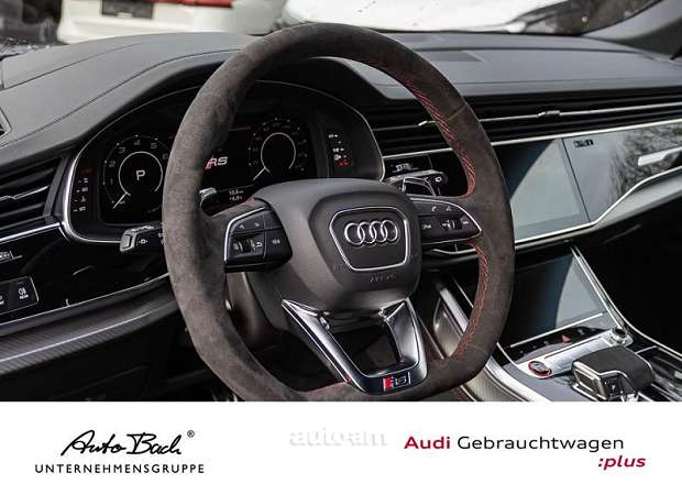 Audi RSQ8