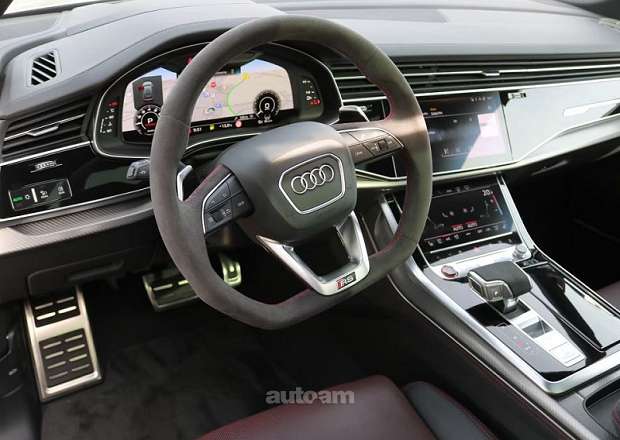 Audi RSQ8
