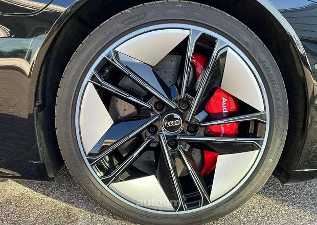 Audi RS e-tron