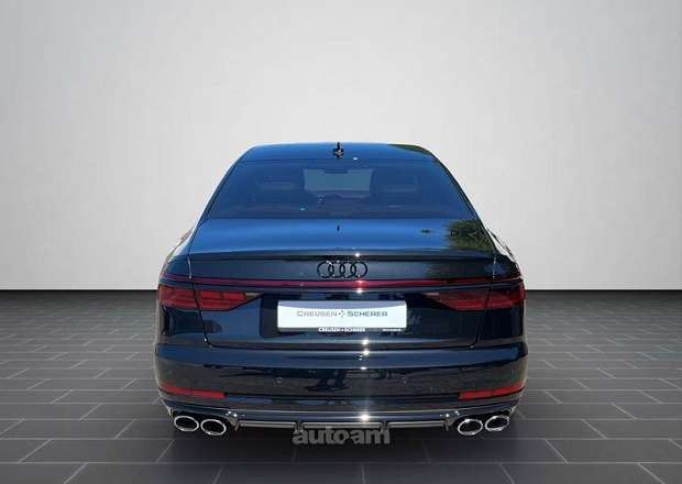 Audi S8/R8