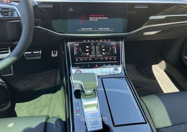 Audi S8/R8