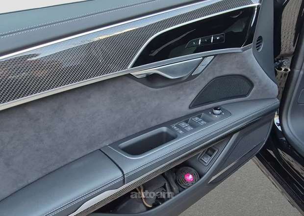 Audi S8/R8