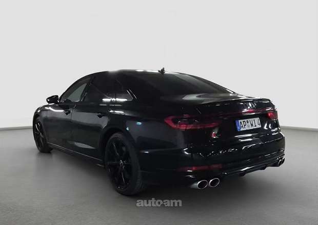 Audi S8/R8