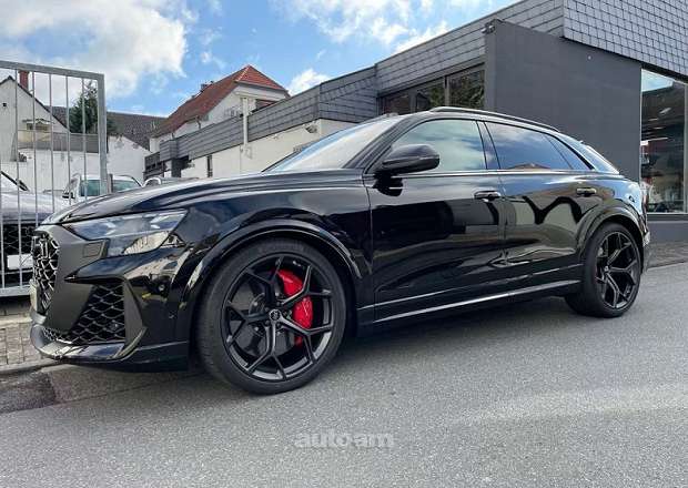 Audi RSQ8
