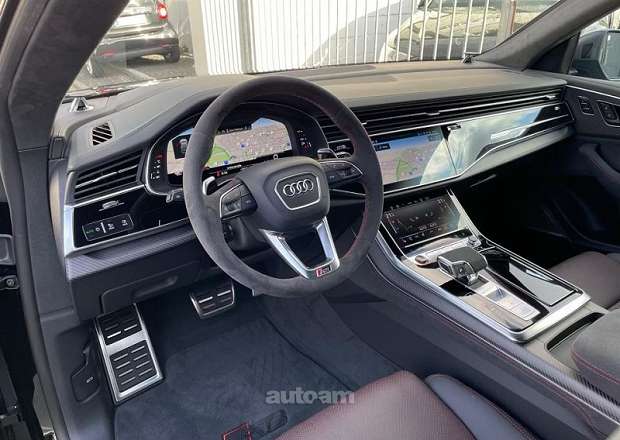Audi RSQ8