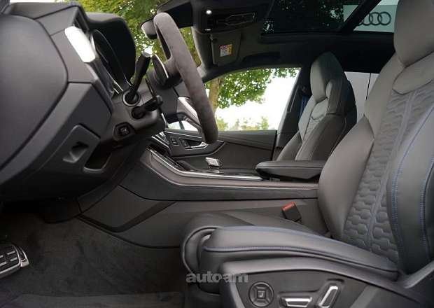 Audi RSQ8