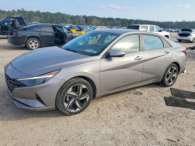 Hyundai Elantra  2023 