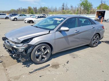 Hyundai Elantra  2020 