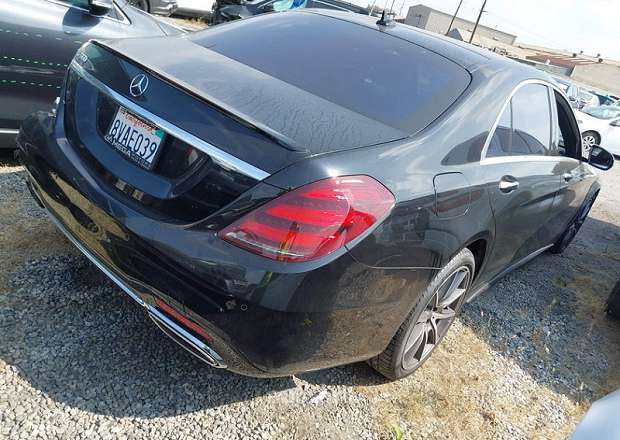 Mercedes-Benz S 560