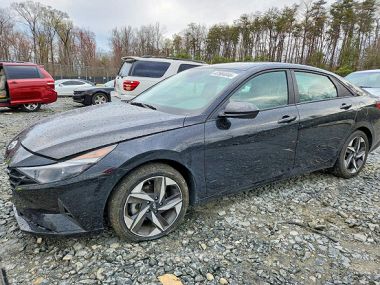 Hyundai Elantra  2023 