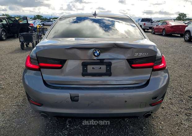 BMW 330
