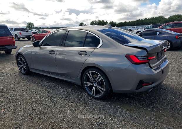 BMW 330