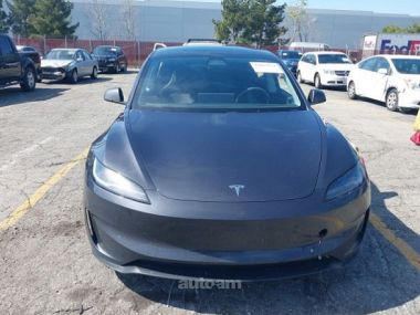 Tesla Model 3  2024 