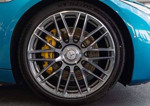 Mercedes-Benz SL 63 AMG