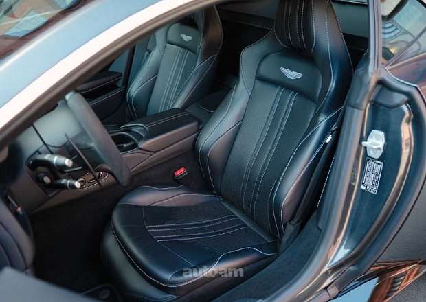 Aston Martin V8 Vantage
