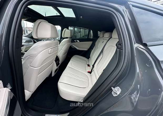 BMW XM
