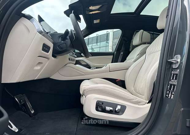 BMW XM