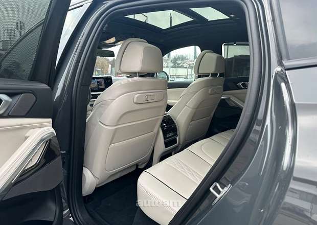 BMW XM