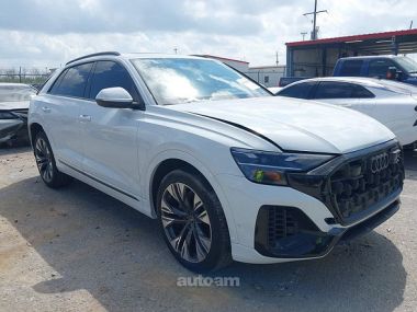 Audi Q8  2024 