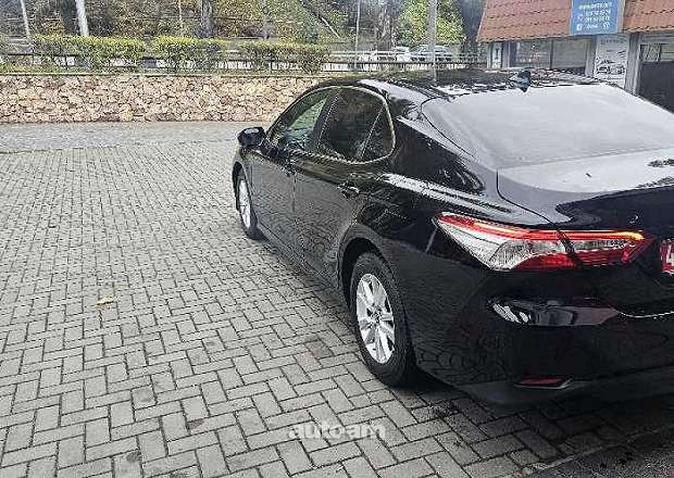 Toyota Camry 2020 — photo 1