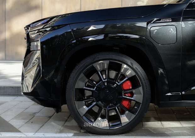 BMW XM