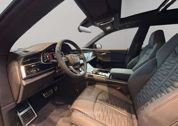 Audi RSQ8