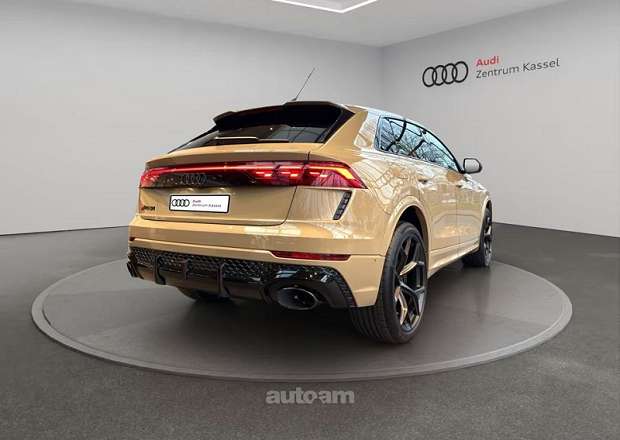 Audi RSQ8