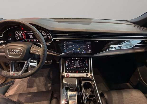 Audi RSQ8