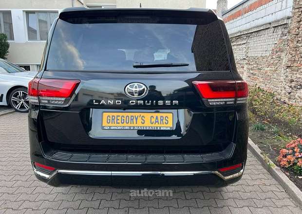 Toyota Land Cruiser 300