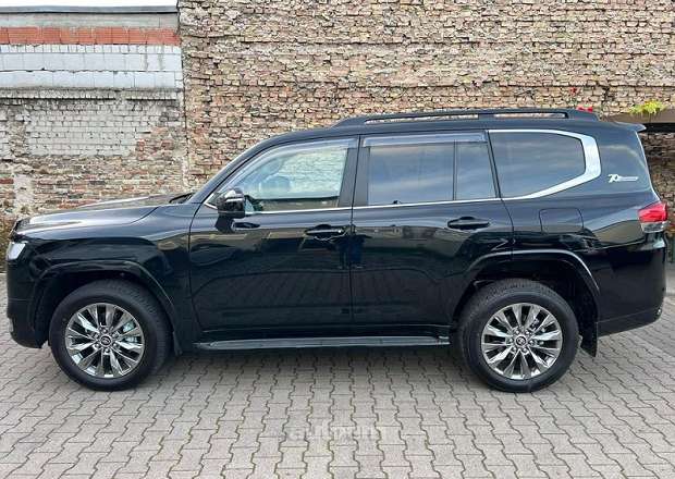 Toyota Land Cruiser 300