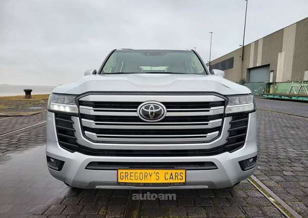 Toyota Land Cruiser 300