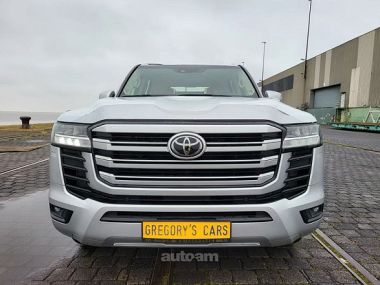 Toyota Land Cruiser 300  2026 