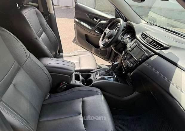 Nissan Rogue
