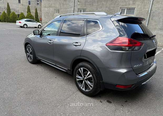 Nissan Rogue