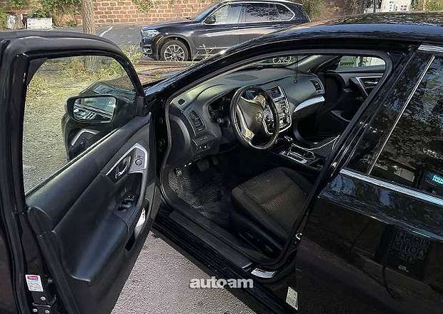 Nissan Altima
