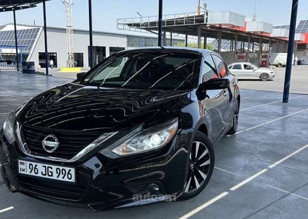 Nissan Altima
