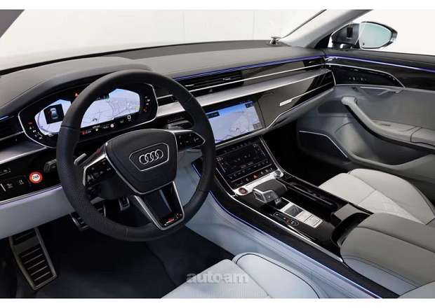 Audi S8/R8